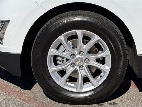 Used 2020 Chevrolet Equinox LS image 31