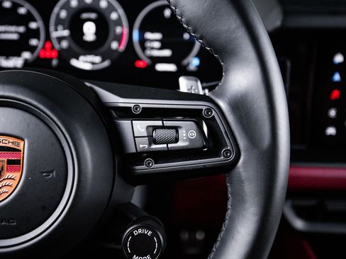 Certified 2025 Porsche Cayenne GTS AWD/4WD image 16
