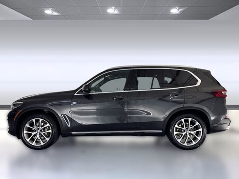 Certified 2023 BMW X5 sDrive40i w/ Climate Comfort Package image 2
