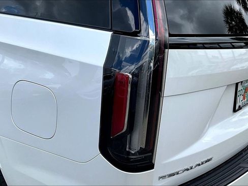 Used 2023 Cadillac Escalade Sport Platinum w/ Heavy-Duty Trailer Package AWD/4WD image 22