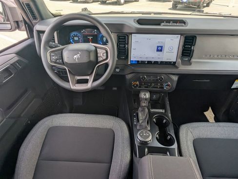 New 2025 Ford Bronco 4-Door image 17