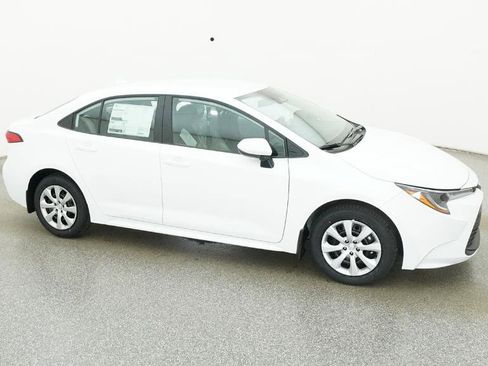 Used 2026 Toyota Corolla LE image 15