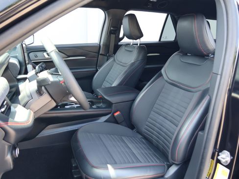 Used 2025 Ford Explorer ST-Line RWD image 30