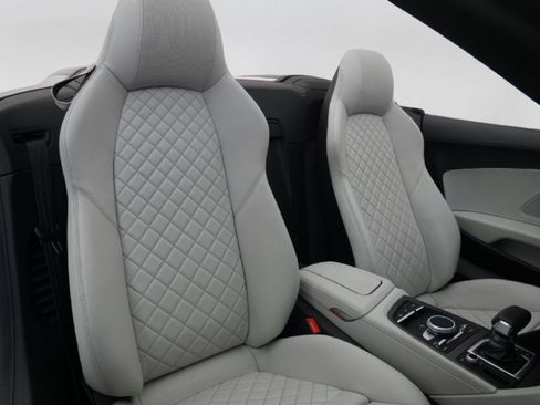 Used 2020 Audi R8 V10 w/ Carbon Exterior Package AWD/4WD image 35