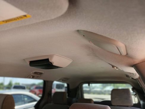 Used 2005 Toyota Sienna LE w/ LE Pkg 8 FWD image 16