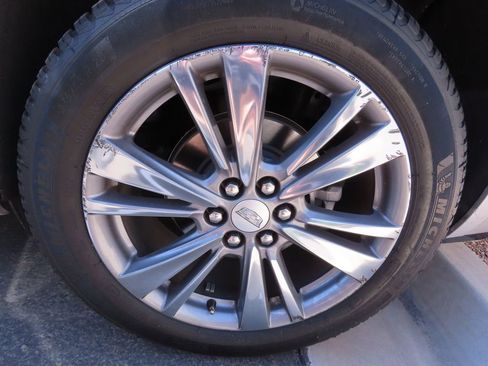 Used 2020 Cadillac XT6 Premium Luxury image 16