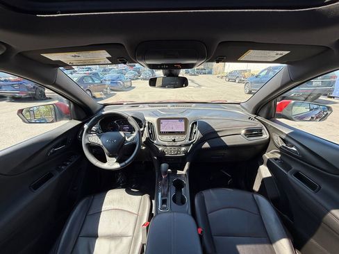 Used 2022 Chevrolet Equinox RS w/ RS Leather Package image 23