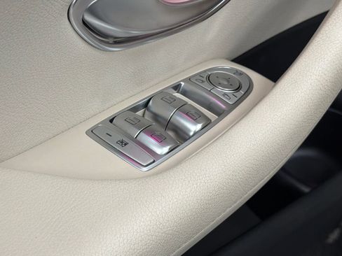 Used 2023 Mercedes-Benz E 350 4MATIC Sedan image 24