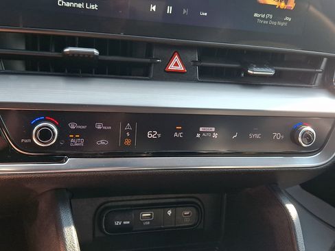 Used 2023 Kia Sportage EX AWD/4WD image 15