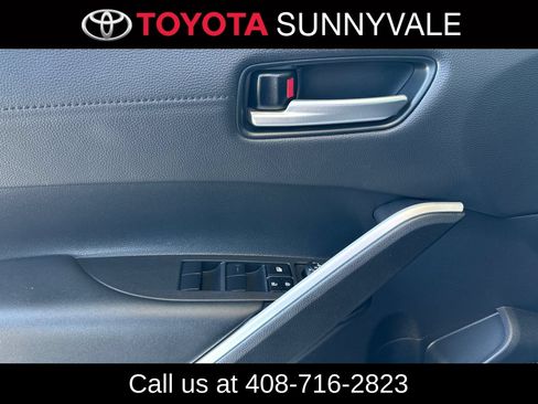 Used 2025 Toyota Corolla Cross XLE AWD/4WD image 17