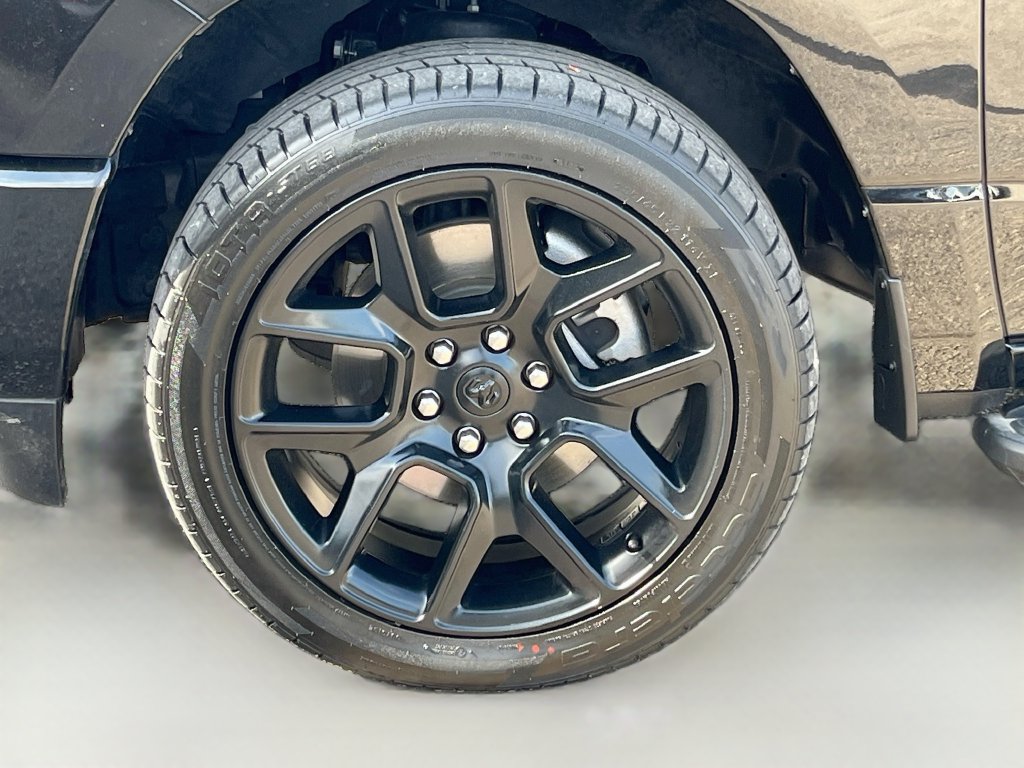 Used 2023 RAM 1500 Laramie AWD/4WD image 33