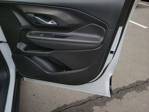 Used 2022 GMC Terrain SLT image 36