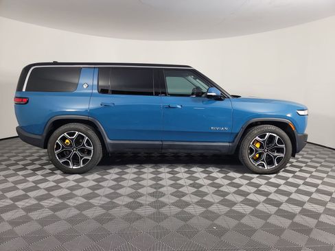 Used 2023 Rivian R1S Launch Edition image 6