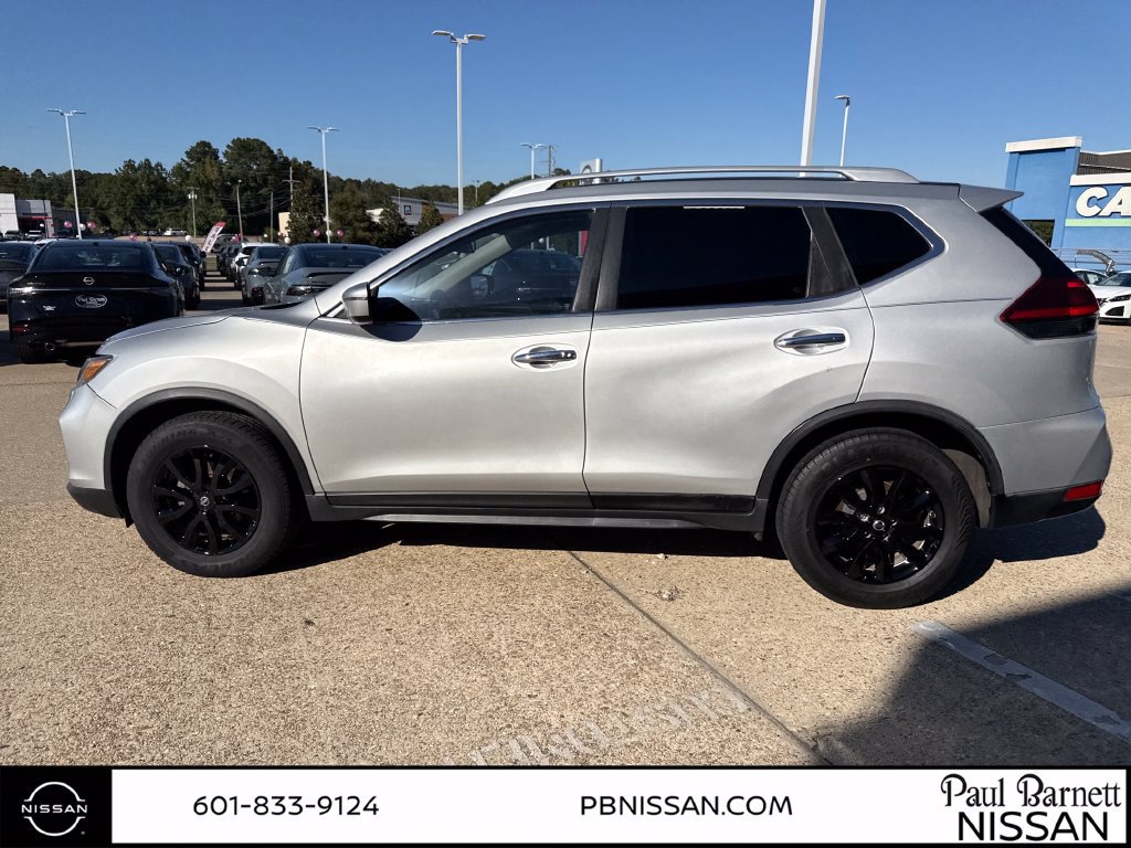Used 2018 Nissan Rogue SV FWD image 10