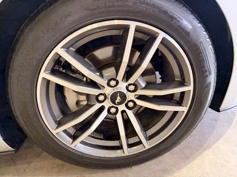 Used 2015 Ford Mustang Premium image 44