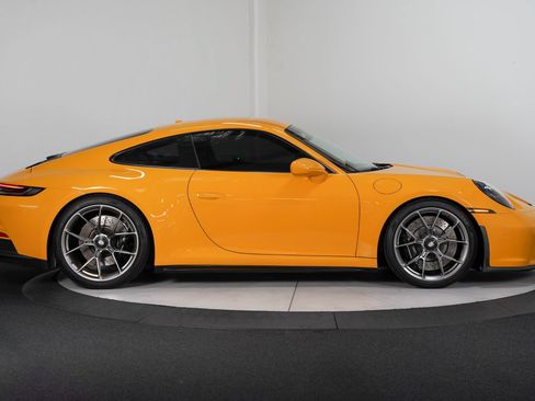 Used 2022 Porsche 911 GT3 RWD image 9