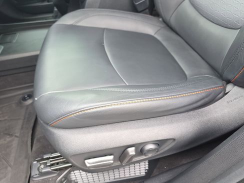 Used 2022 Toyota Sienna XSE image 29