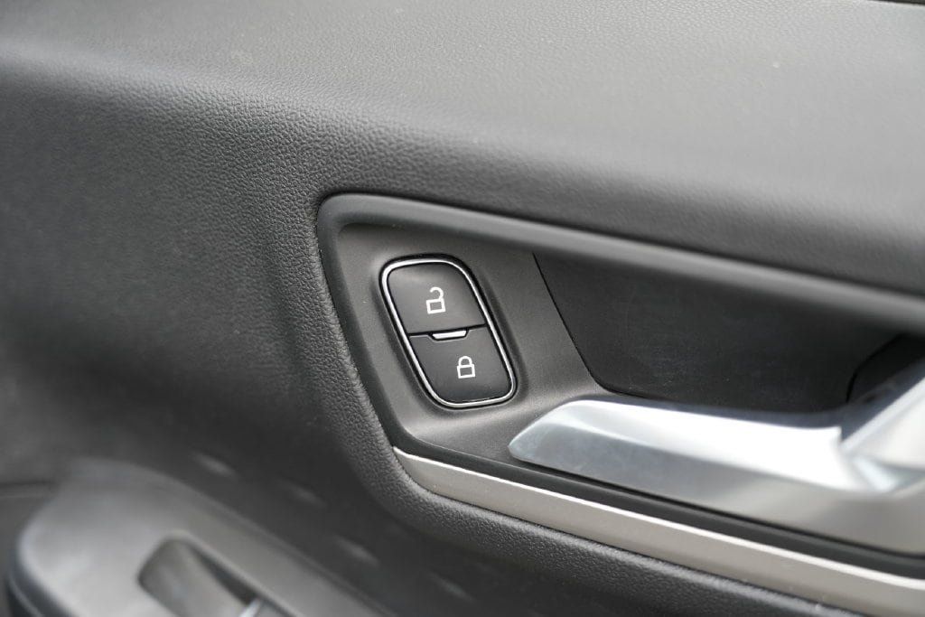 Used 2020 Ford Escape SE FWD image 32