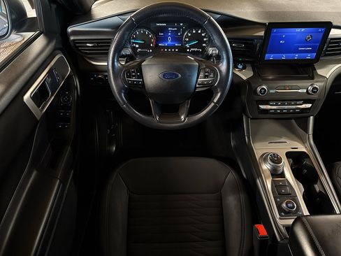 Used 2020 Ford Explorer XLT w/ Class III Trailer Tow Package image 36