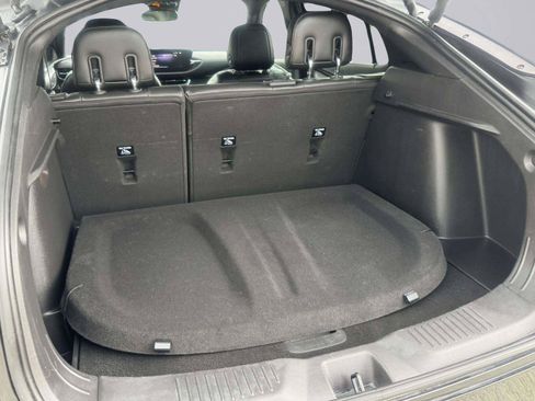 Used 2025 Buick Envista Avenir FWD image 61