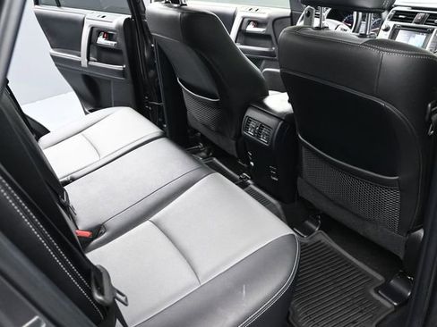 Used 2019 Toyota 4Runner SR5 Premium image 24