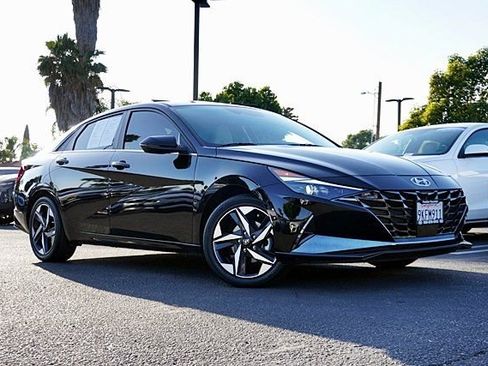 Certified 2023 Hyundai Elantra Limited FWD image 2