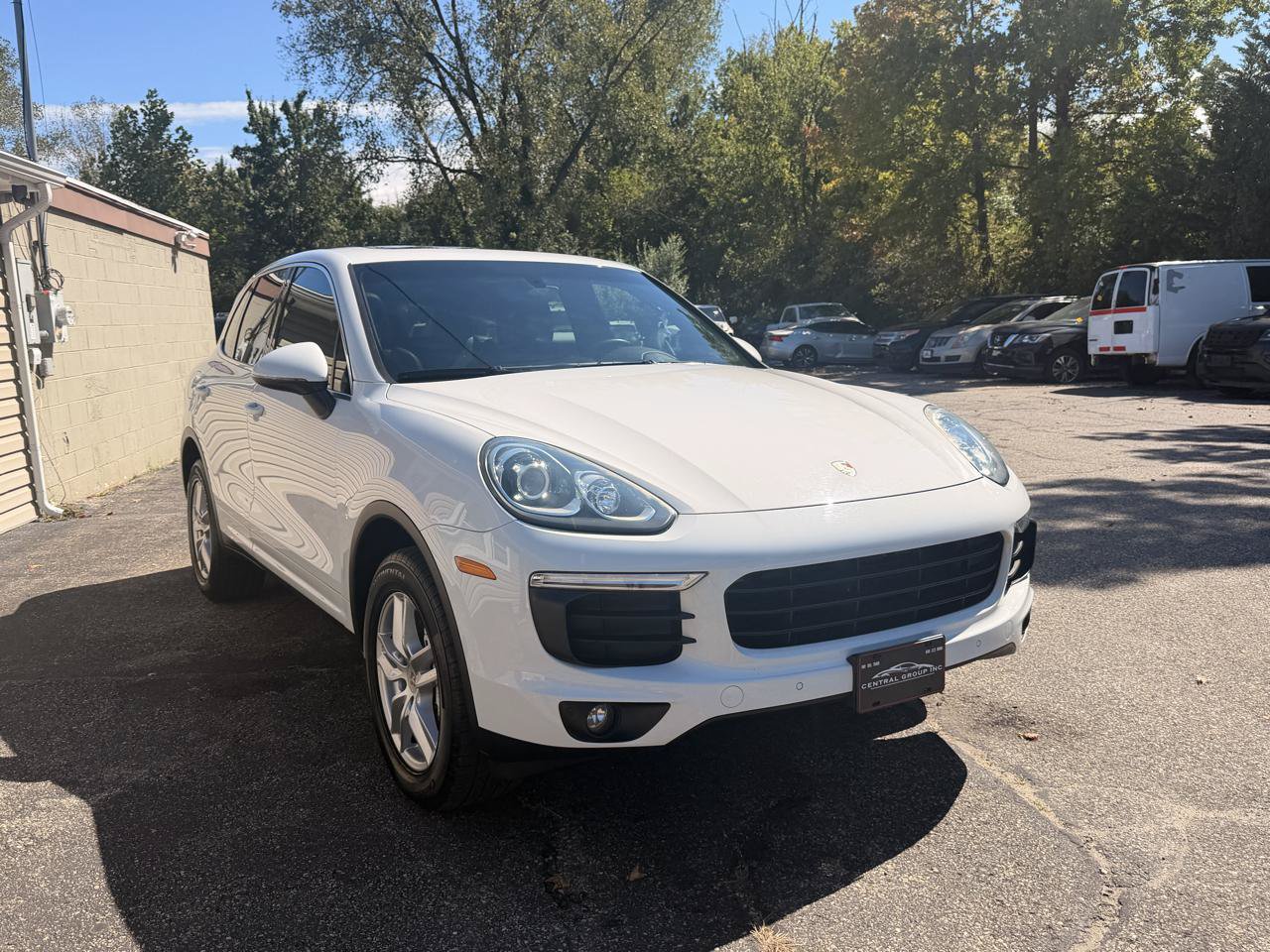 Used 2016 Porsche Cayenne w/ Premium Package AWD/4WD image 10