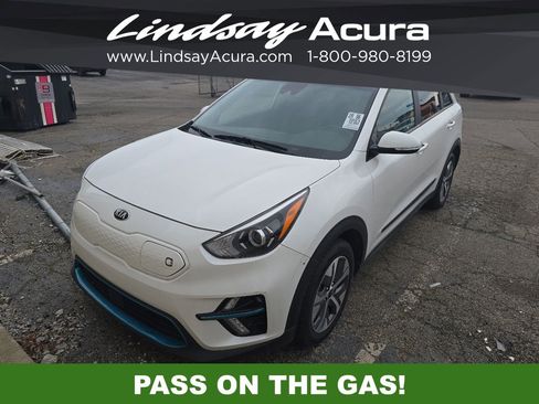 Used 2021 Kia Niro EX w/ Cold Weather Package FWD image 2