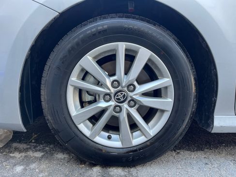Used 2025 Toyota Camry LE FWD image 31