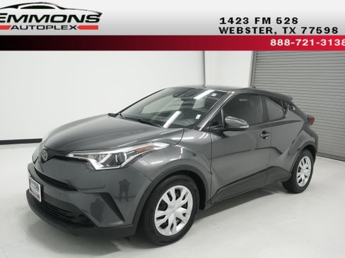 Used 2019 Toyota C-HR image 1