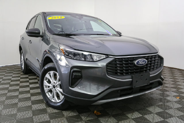 Used 2024 Ford Escape Active w/ Tech Pack #1 AWD/4WD image 3