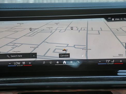 Used 2025 BMW i7 xDrive60 w/ Premium Package AWD/4WD image 11