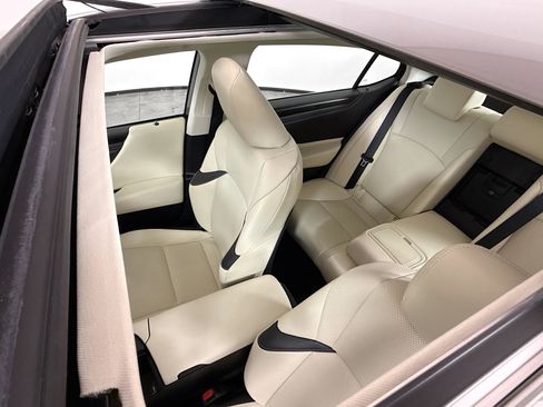 Used 2022 Lexus ES 350 w/ Premium Package image 14