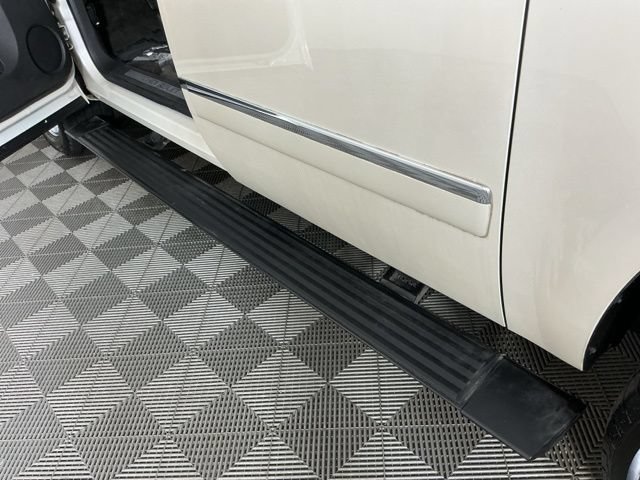 Used 2012 Chevrolet Suburban LTZ AWD/4WD image 10