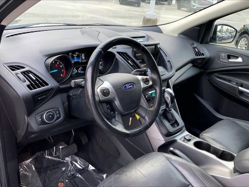 Used 2015 Ford Escape SE w/ Equipment Group 201A FWD image 17