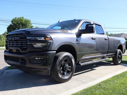 Used 2025 RAM 3500 Tradesman AWD/4WD image 10