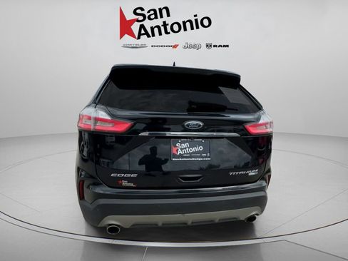 Used 2020 Ford Edge Titanium w/ Equipment Group 301A AWD/4WD image 12