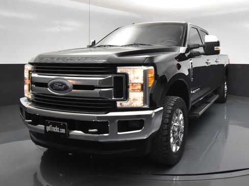 Used 2017 Ford F350 XLT w/ XLT Premium Package image 2