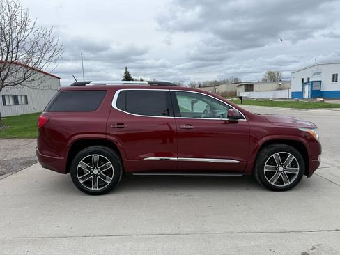 Used 2017 GMC Acadia Denali w/ Technology Package AWD/4WD image 4