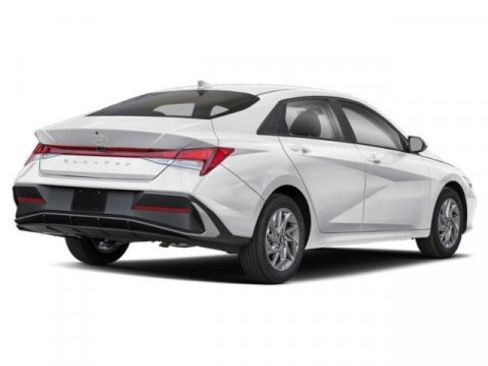 New 2026 Hyundai Elantra SEL Sport Premium image 2
