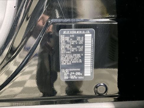 Used 2023 Nissan Armada SL w/ Captain's Chairs Package image 33