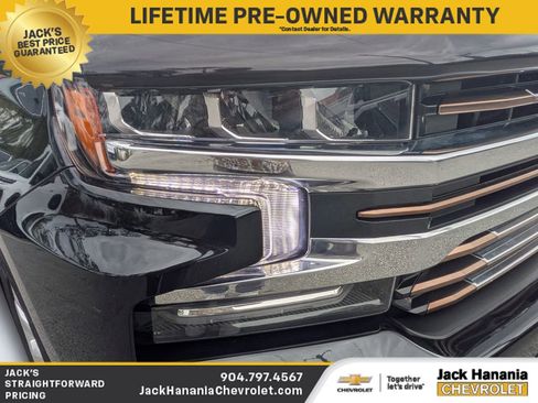 Used 2022 Chevrolet Silverado 1500 High Country w/ Technology Package image 9