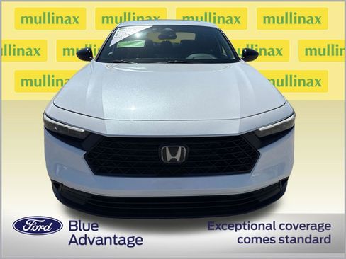 Used 2023 Honda Accord Sport image 11