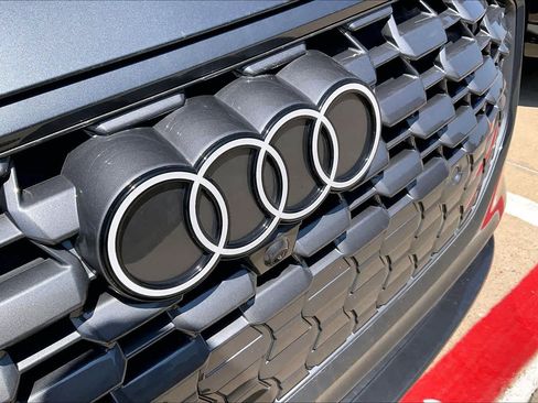 Used 2025 Audi Q5 Premium AWD/4WD image 10
