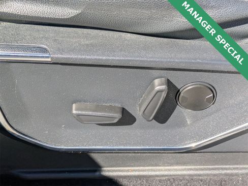 Used 2023 Ford F150 Lariat image 23