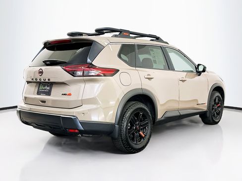 Used 2025 Nissan Rogue SV w/ Rock Creek Premium Package image 9