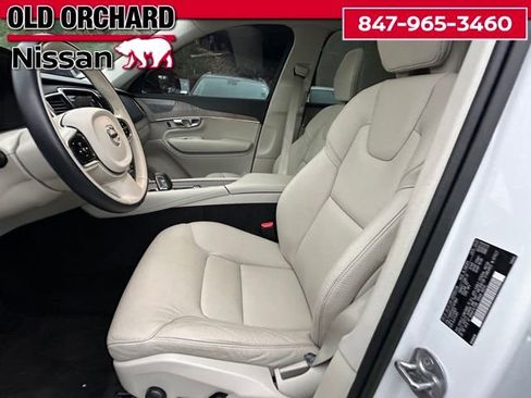Used 2023 Volvo XC90 T8 Plus w/ Protection Package Premier image 13