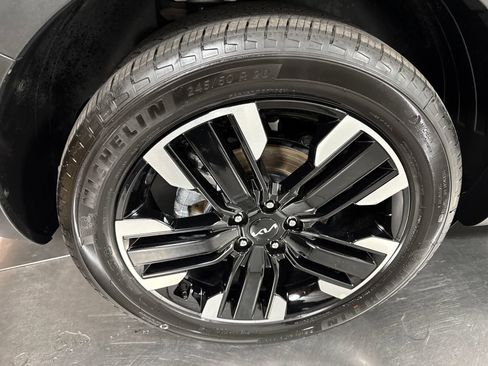 Used 2025 Kia Telluride SX Prestige AWD/4WD image 13