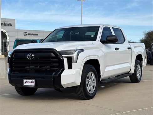 Used 2023 Toyota Tundra SR image 3