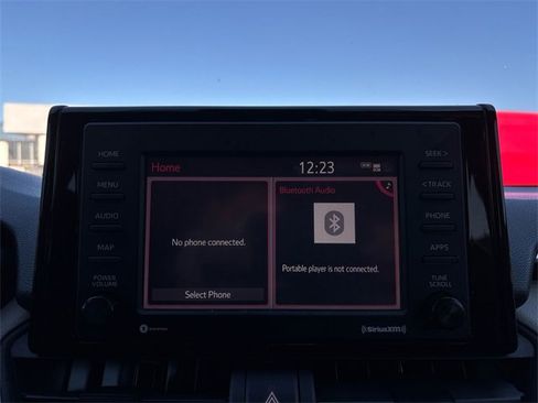 Used 2021 Toyota RAV4 XLE image 25